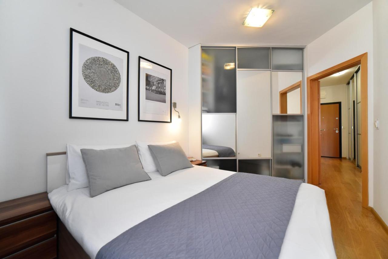 Block Apartment Park With Private Garage Parking Zagreb Luaran gambar