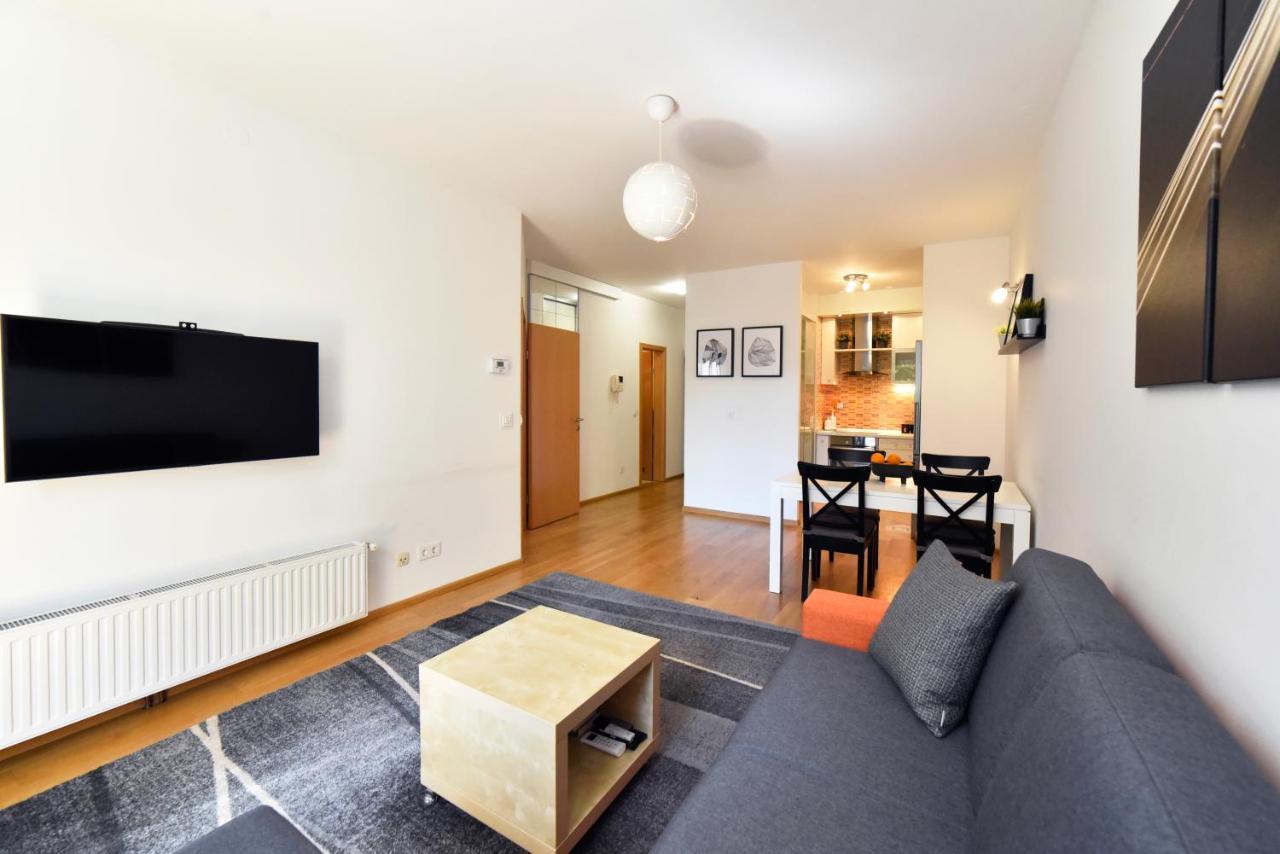 Block Apartment Park With Private Garage Parking Zagreb Luaran gambar
